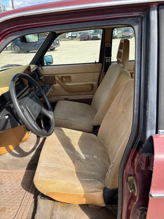 1983 Volvo 244 - Image 5 of 8