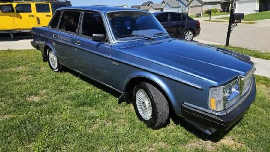 1983 Volvo 244 - Image 9 of 21