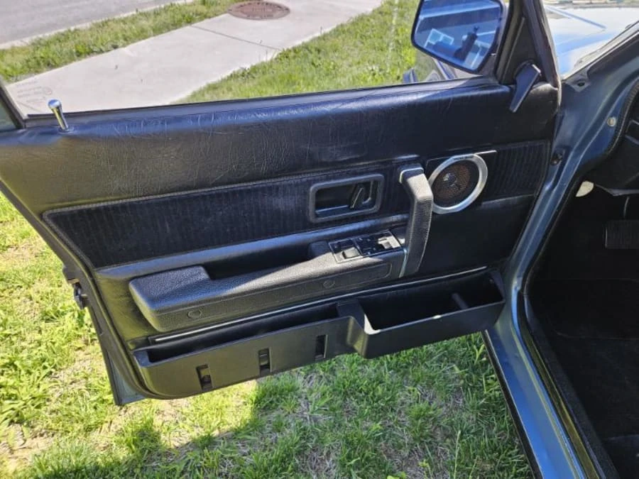 1983 Volvo 244 - Image 17 of 21