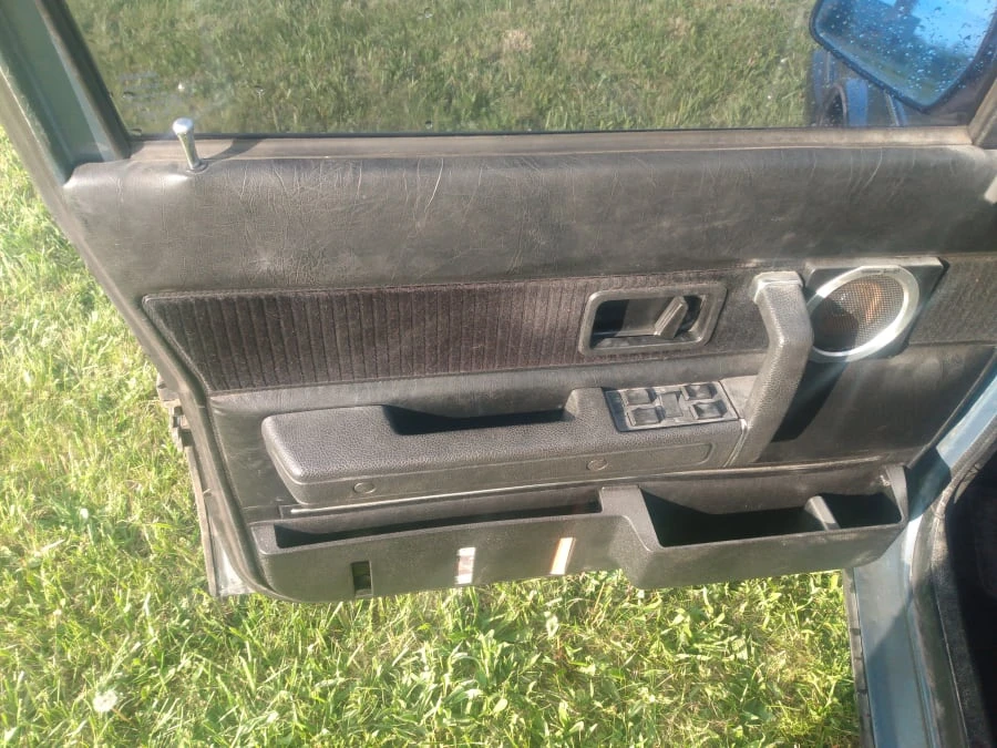 1983 Volvo 244 - Image 14 of 21