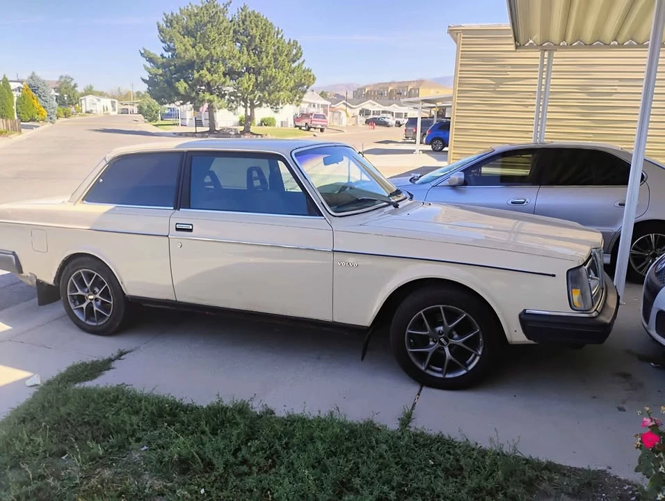 1983 Volvo 245 - Image 2 of 7