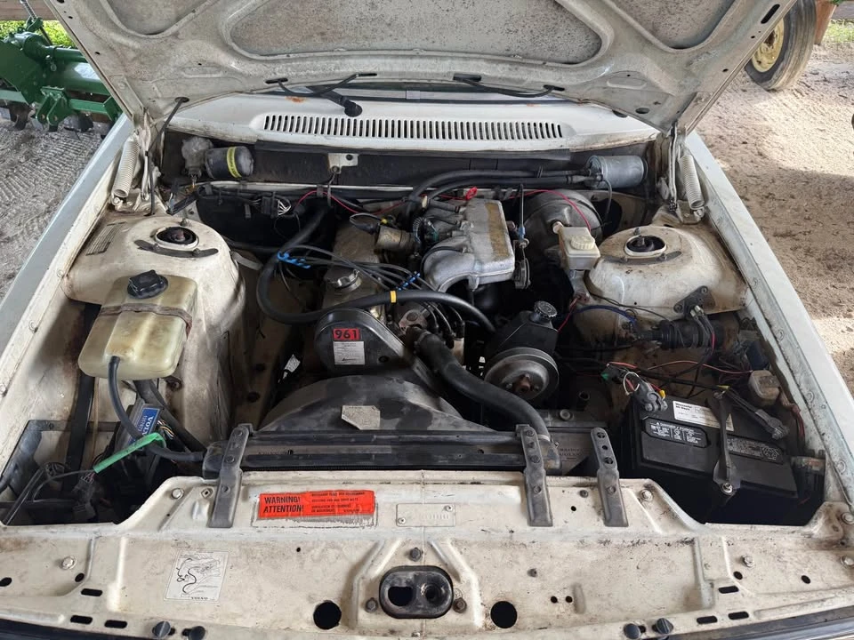 1983 Volvo 245 - Image 10 of 10