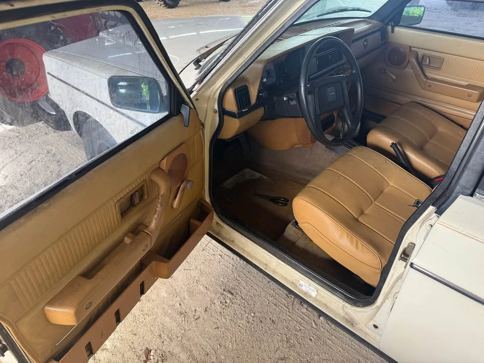 1983 Volvo 245 - Image 6 of 10