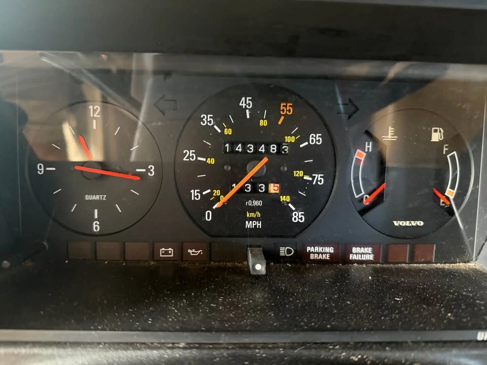 1983 Volvo 245 - Image 8 of 10