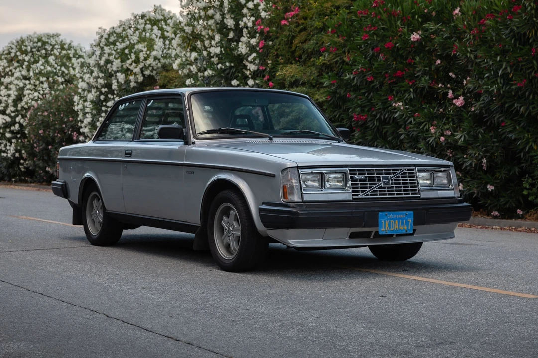 1983 Volvo 242 - Image 10 of 31