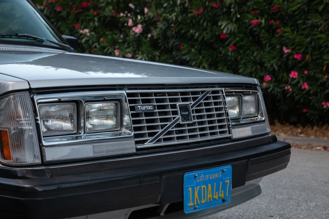 1983 Volvo 242 - Image 8 of 31