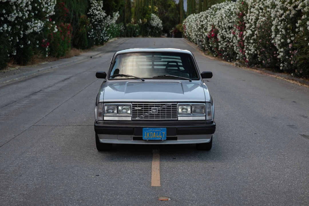 1983 Volvo 242 - Image 12 of 31