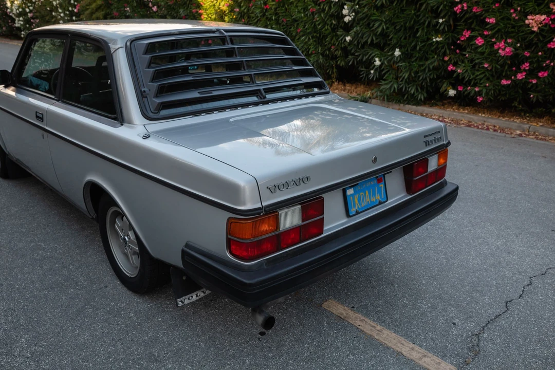 1983 Volvo 242 - Image 4 of 31