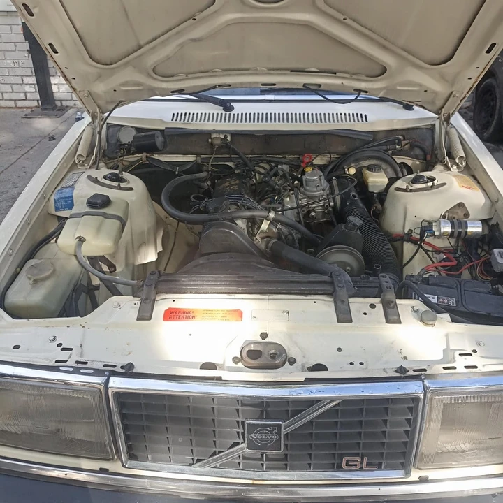 1983 Volvo 244 - Image 7 of 31