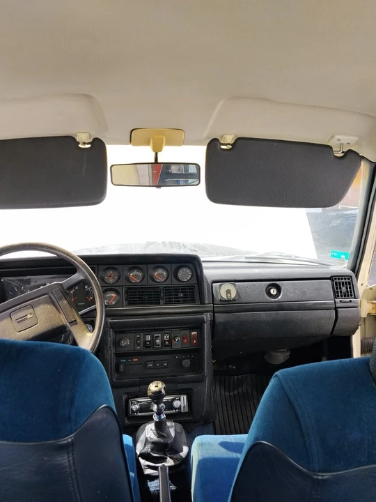 1983 Volvo 244 - Image 21 of 31