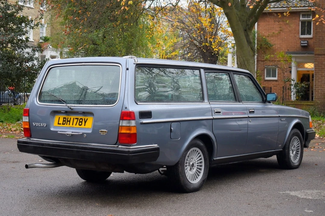 1983 Volvo 264 - Image 13 of 30
