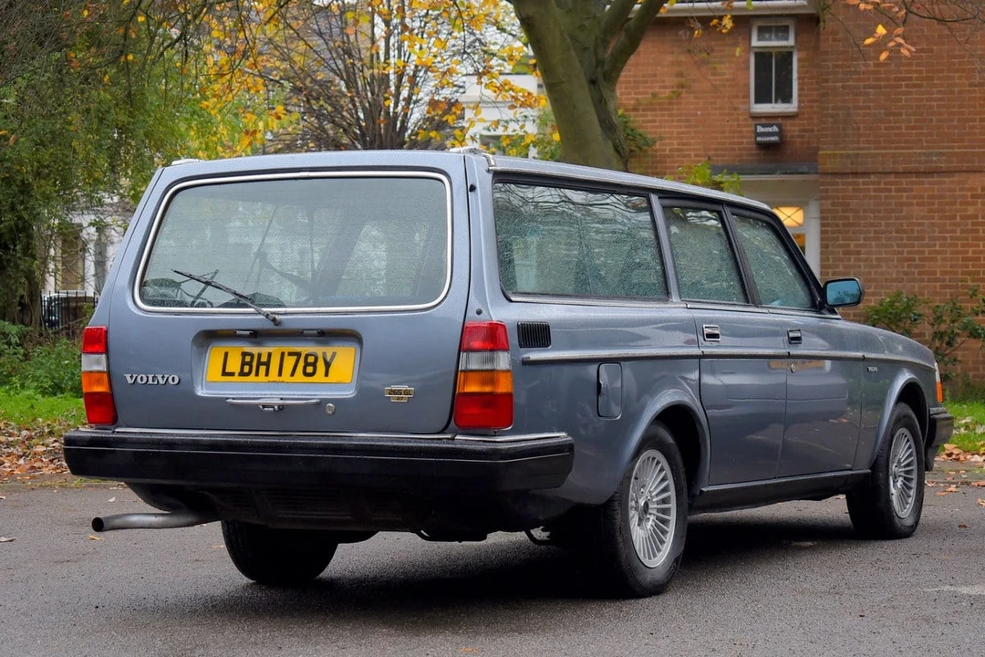 1983 Volvo 264 - Image 14 of 30