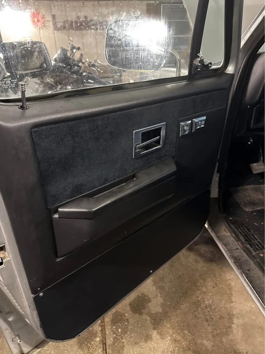 1983 GMC C/K 3rd Gen - Image 6 of 11