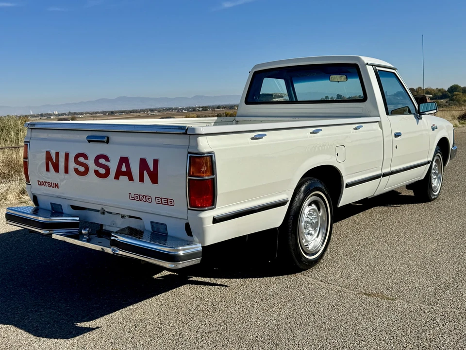 1983 Nissan - Image 9 of 31