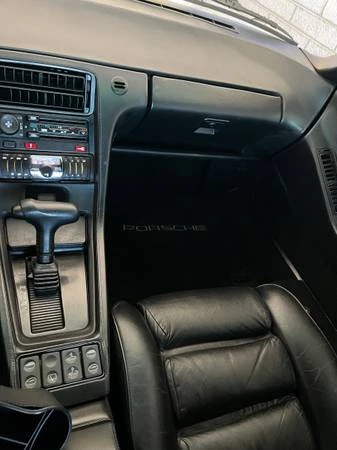 1984 Porsche 928 - Image 16 of 20