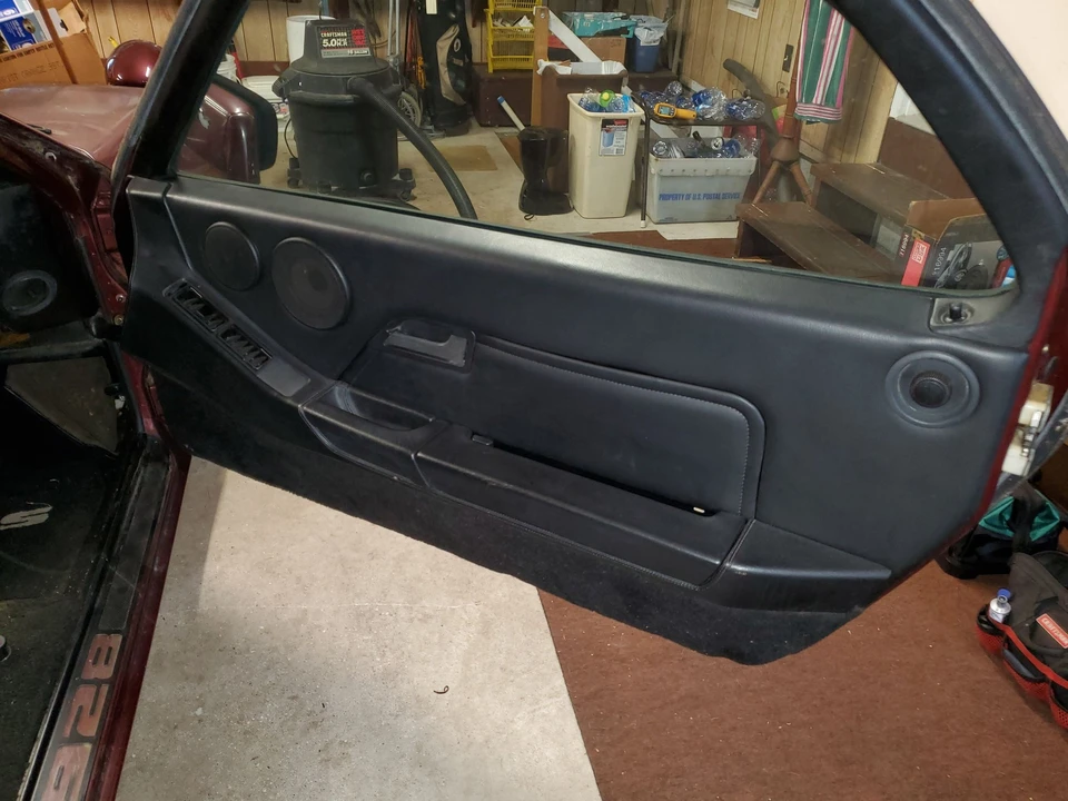 1984 Porsche 928 S - Image 3 of 10