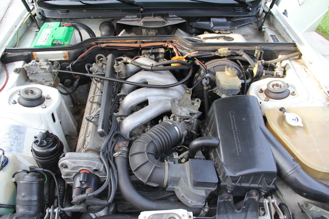 1984 Porsche 944 - Image 5 of 5