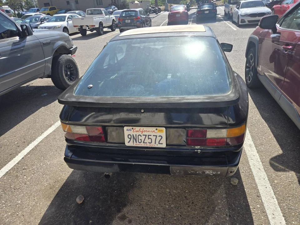 1984 Porsche 944 - Image 5 of 11