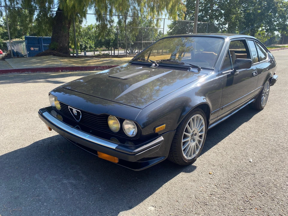 1984 Alfa Romeo Alfetta GT - Image 10 of 31