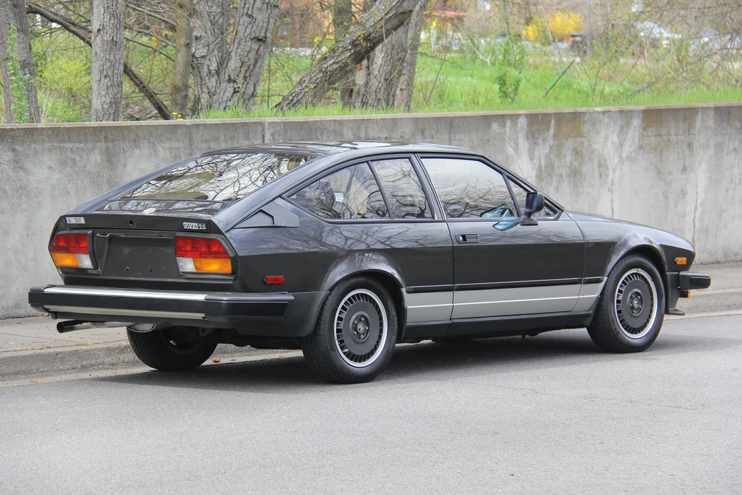 1984 Alfa Romeo Alfetta GT - Image 16 of 31
