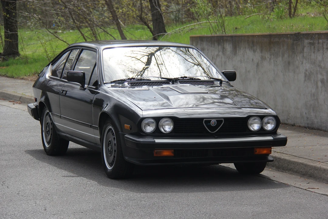 1984 Alfa Romeo Alfetta GT - Image 13 of 31
