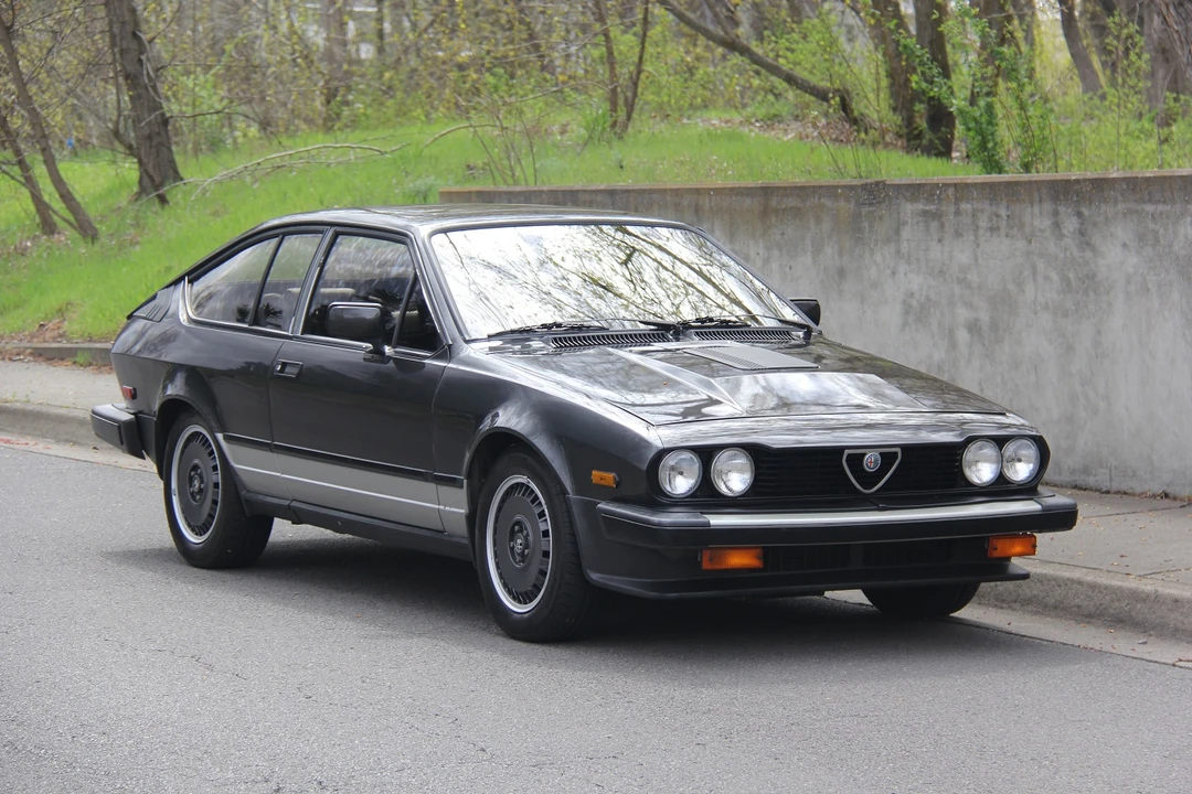 1984 Alfa Romeo Alfetta GT - Image 12 of 31