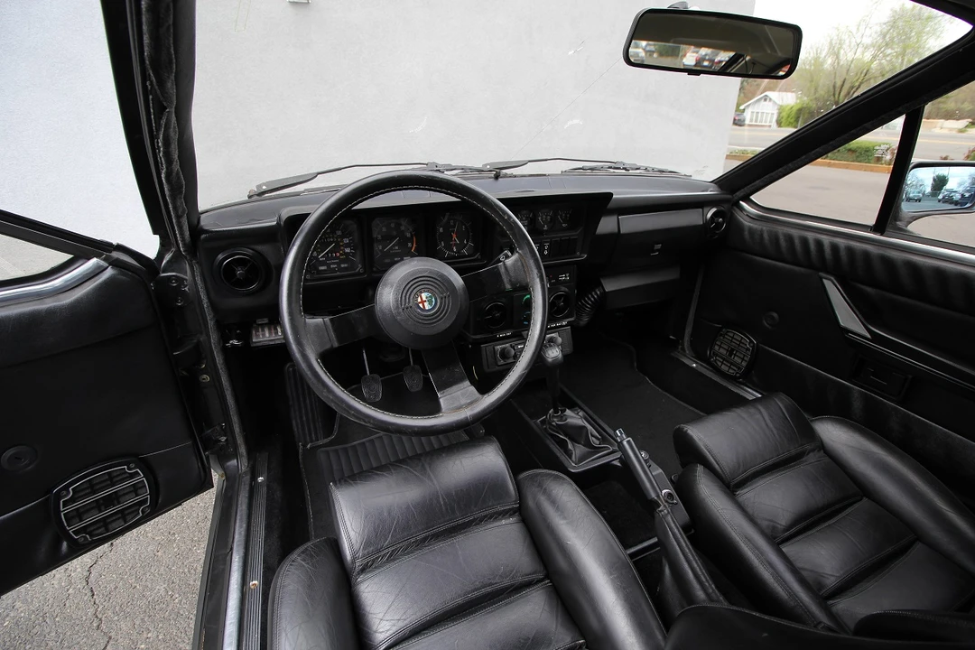 1984 Alfa Romeo Alfetta GT - Image 17 of 31