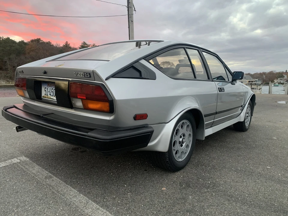 1984 Alfa Romeo Alfetta GT - Image 16 of 31