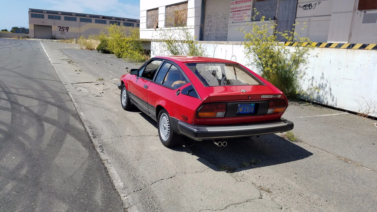1984 Alfa Romeo Alfetta GT - Image 6 of 31