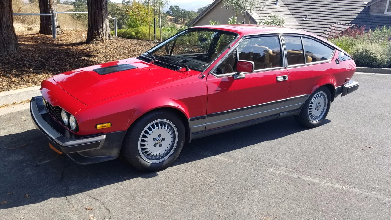 1984 Alfa Romeo Alfetta GT - Image 14 of 31