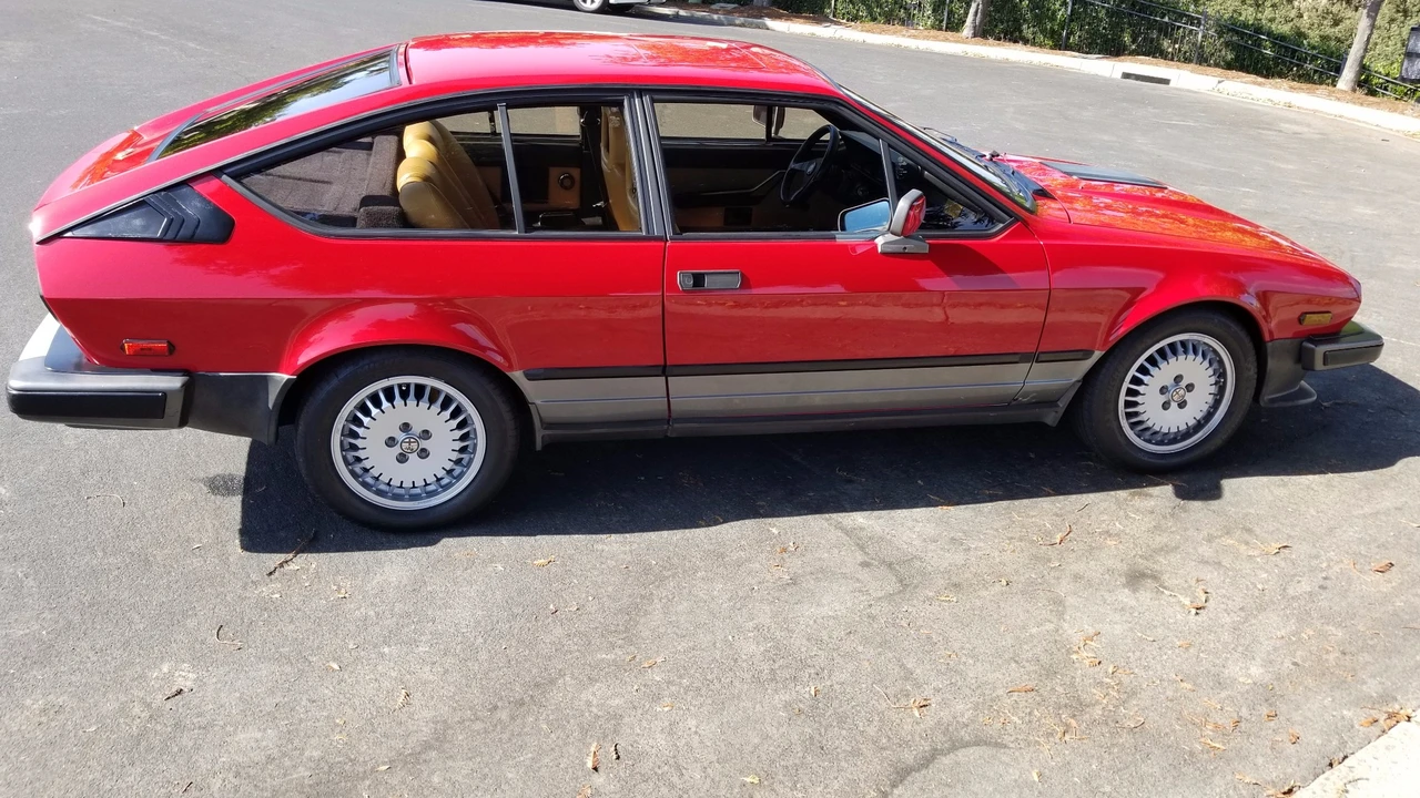 1984 Alfa Romeo Alfetta GT - Image 18 of 31