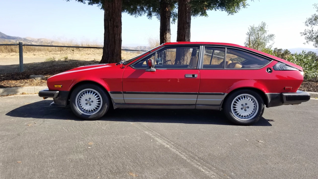 1984 Alfa Romeo Alfetta GT - Image 21 of 31