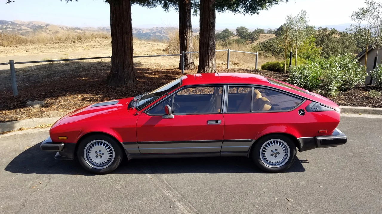 1984 Alfa Romeo Alfetta GT - Image 22 of 31