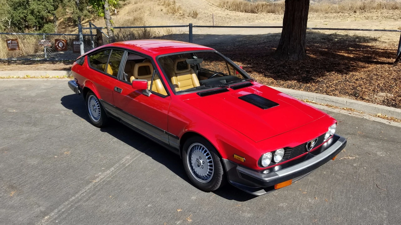 1984 Alfa Romeo Alfetta GT - Image 24 of 31