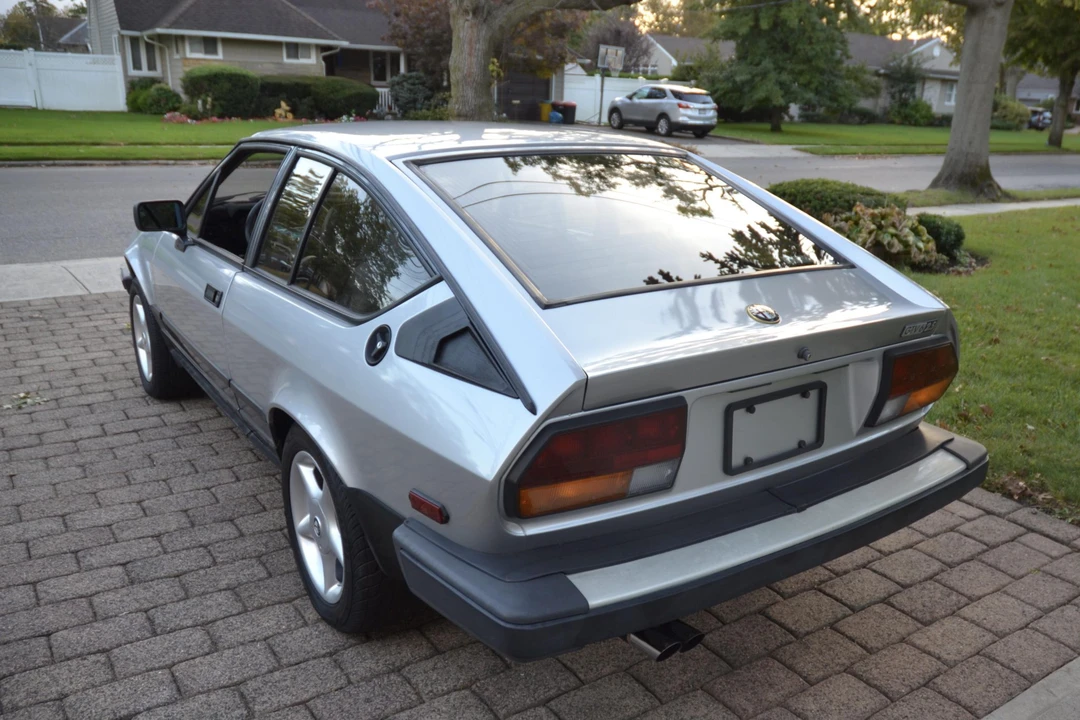 1984 Alfa Romeo Alfetta GT - Image 16 of 31