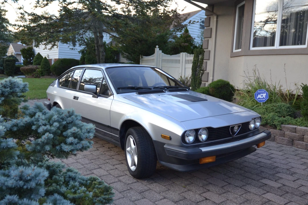 1984 Alfa Romeo Alfetta GT - Image 6 of 31