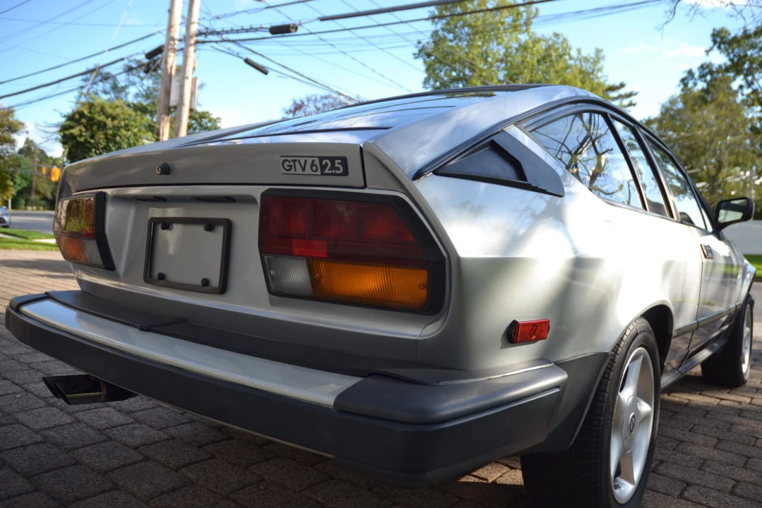 1984 Alfa Romeo Alfetta GT - Image 11 of 31