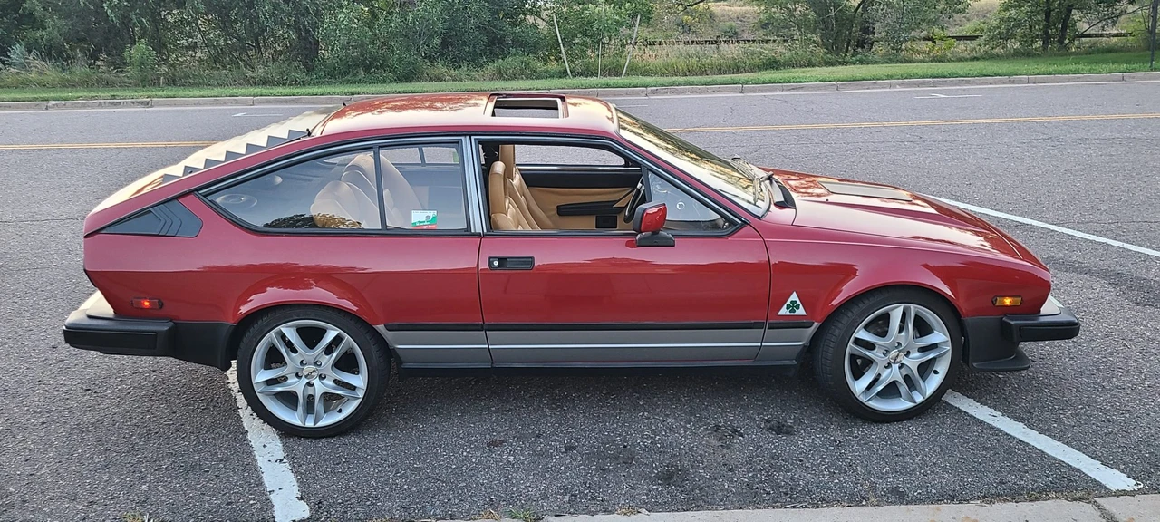 1984 Alfa Romeo Alfetta GT - Image 13 of 31