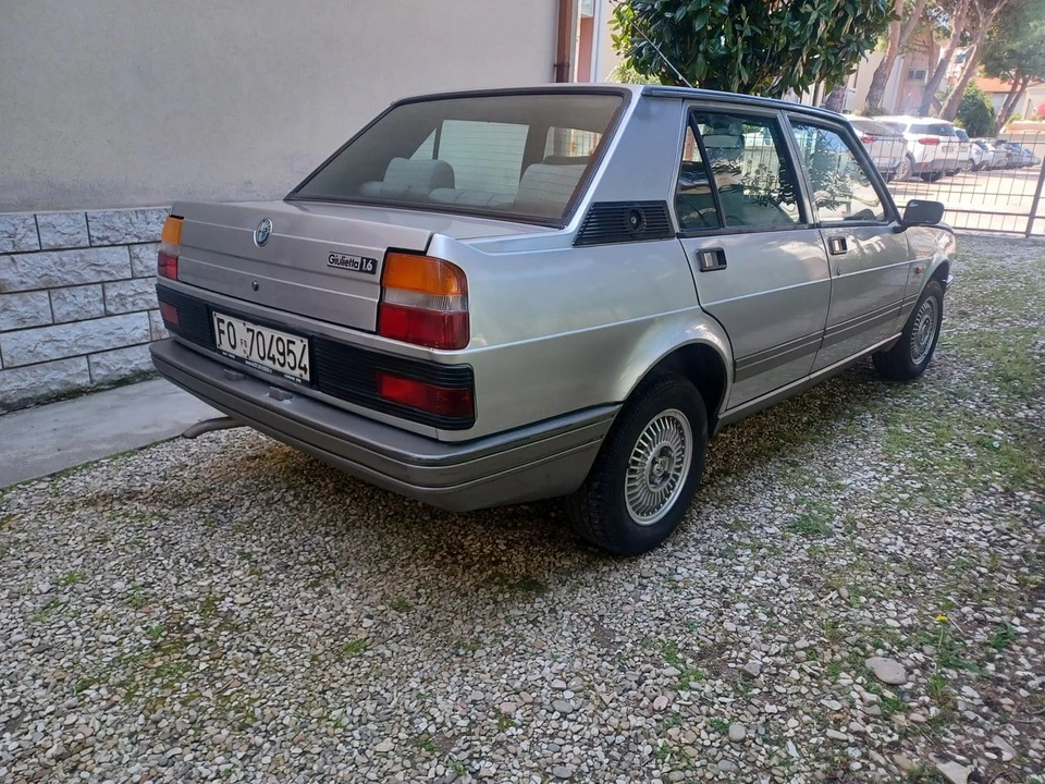 1984 Alfa Romeo 116 Giulietta - Image 29 of 30