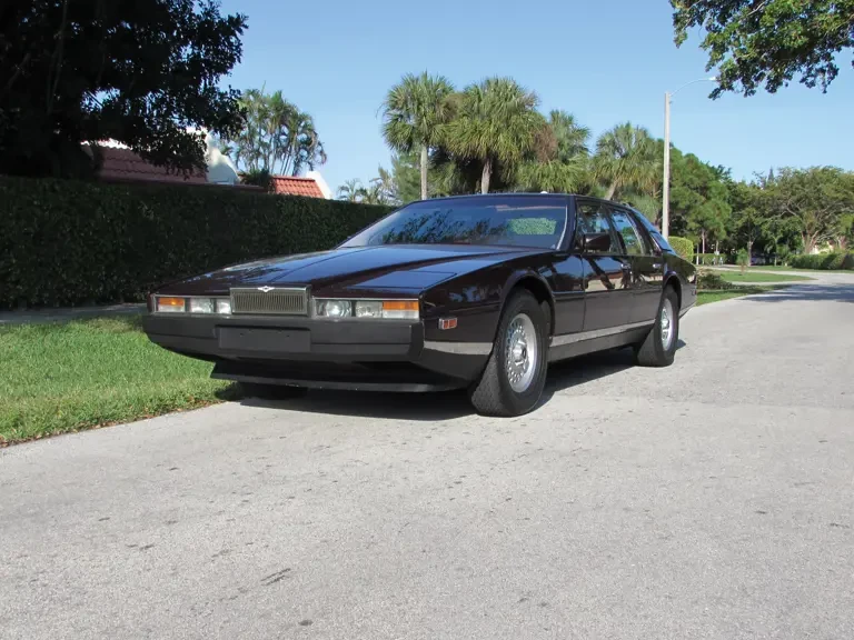 1984 Aston Martin Lagonda - Image 2 of 2