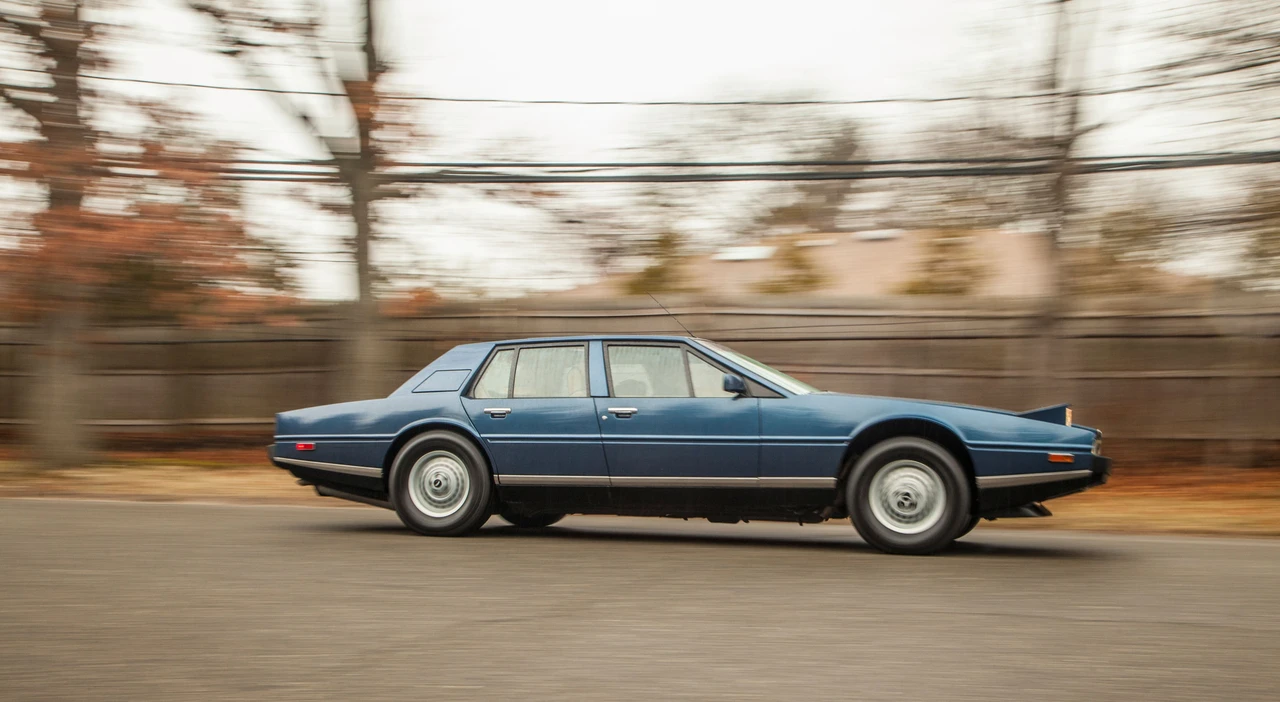 1984 Aston Martin Lagonda - Image 10 of 24