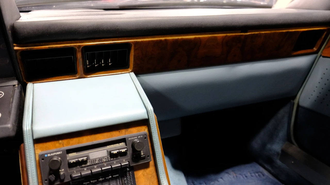 1984 Aston Martin Lagonda - Image 13 of 20