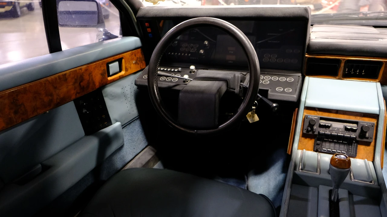 1984 Aston Martin Lagonda - Image 18 of 20