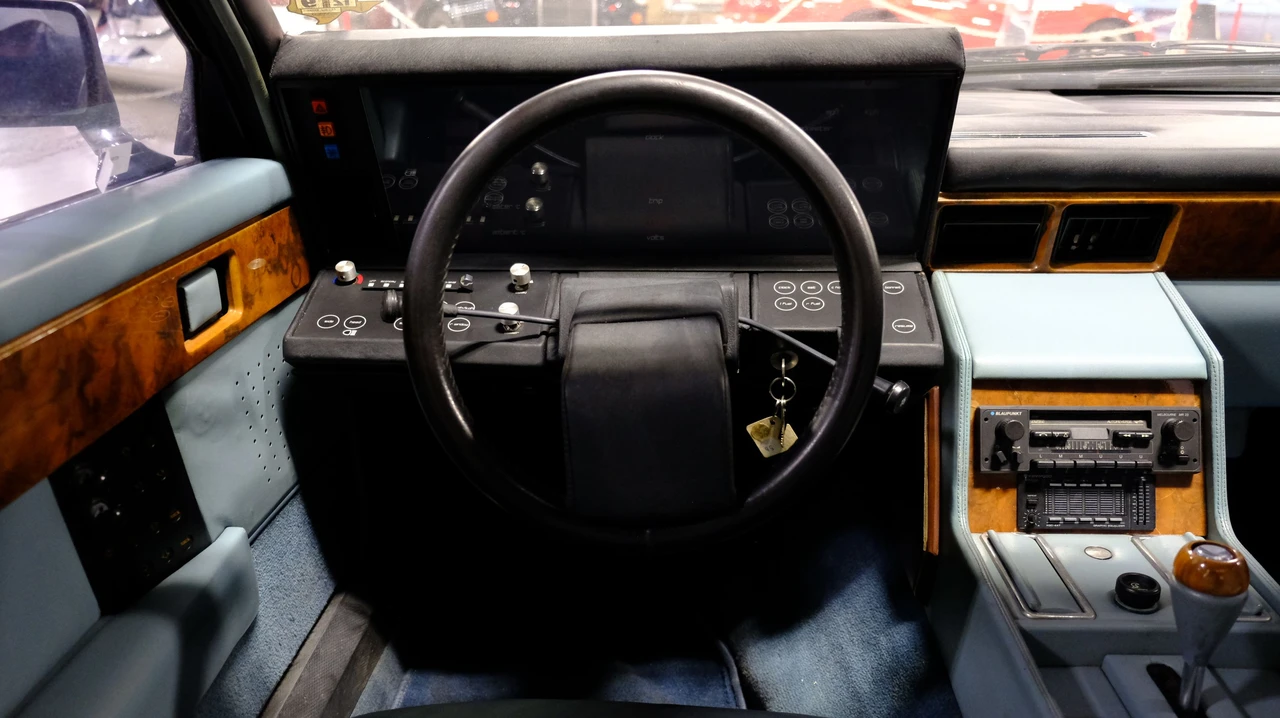 1984 Aston Martin Lagonda - Image 17 of 20