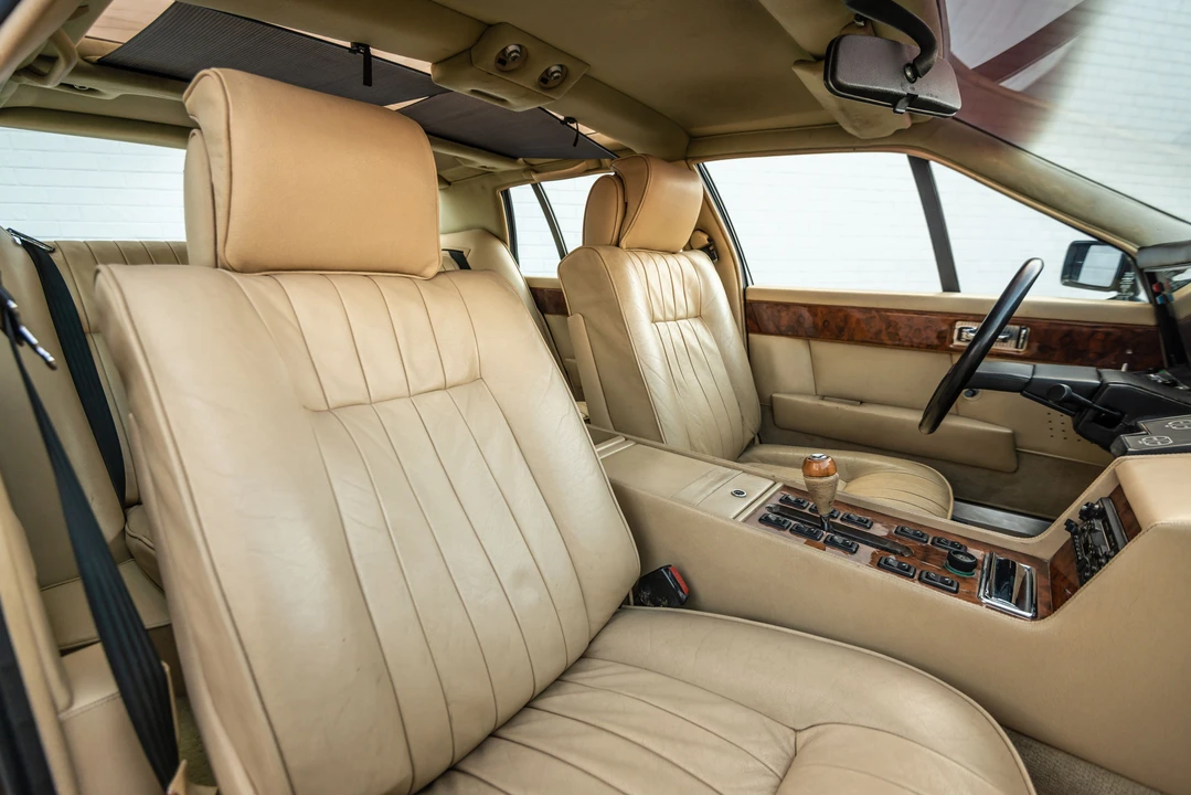 1984 Aston Martin Lagonda - Image 28 of 31