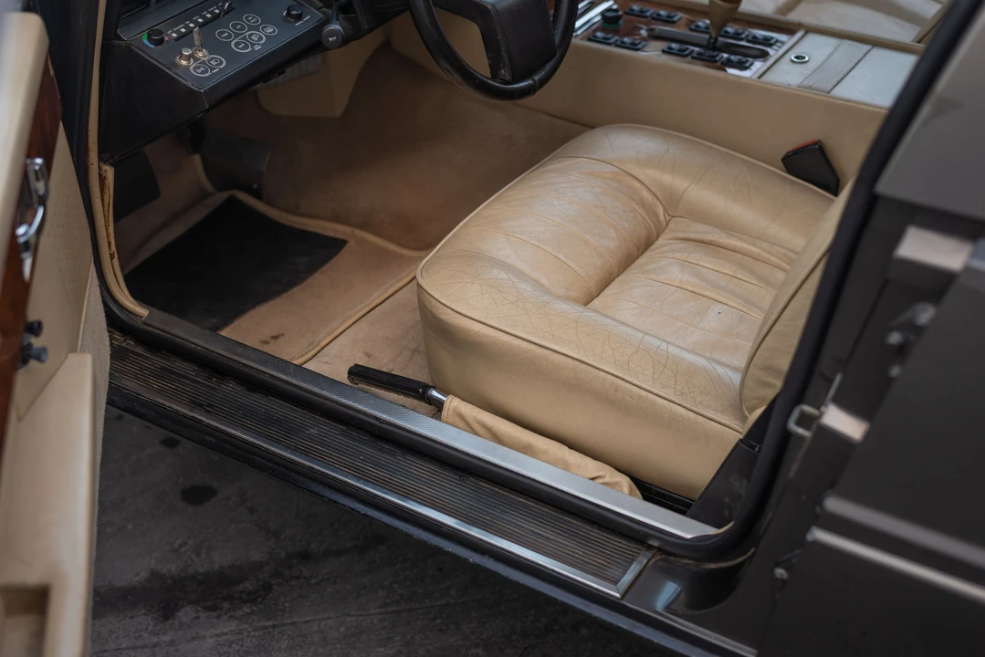 1984 Aston Martin Lagonda - Image 27 of 31