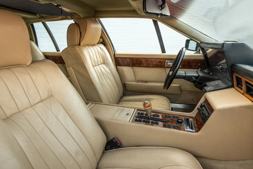 1984 Aston Martin Lagonda - Image 29 of 31
