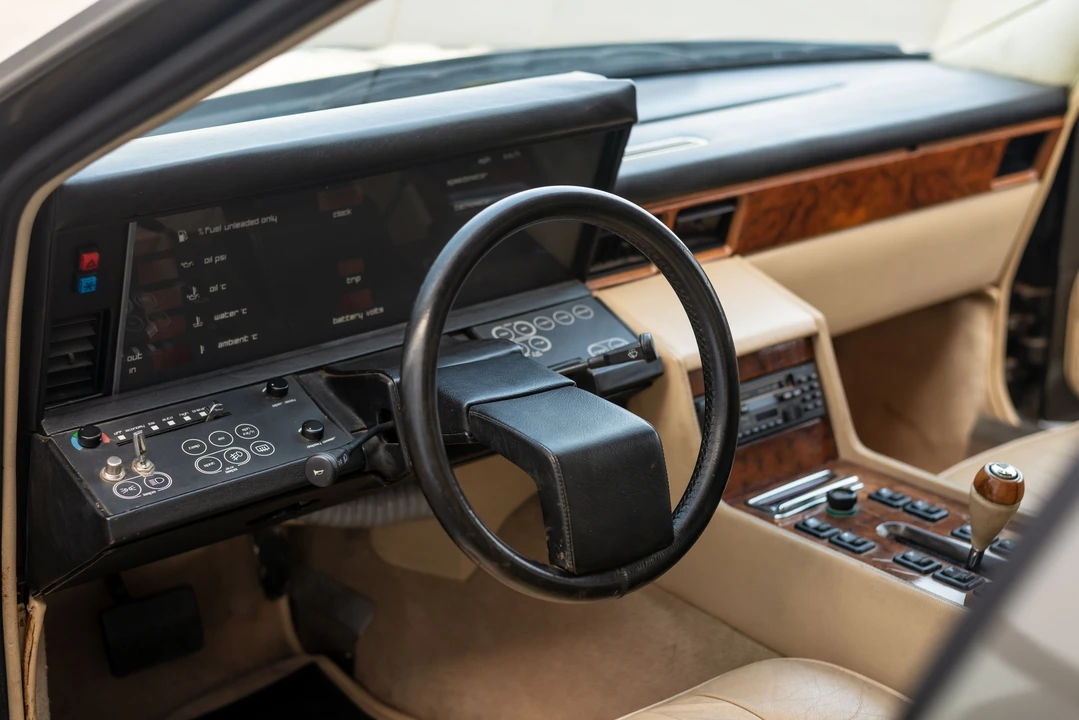 1984 Aston Martin Lagonda - Image 23 of 31