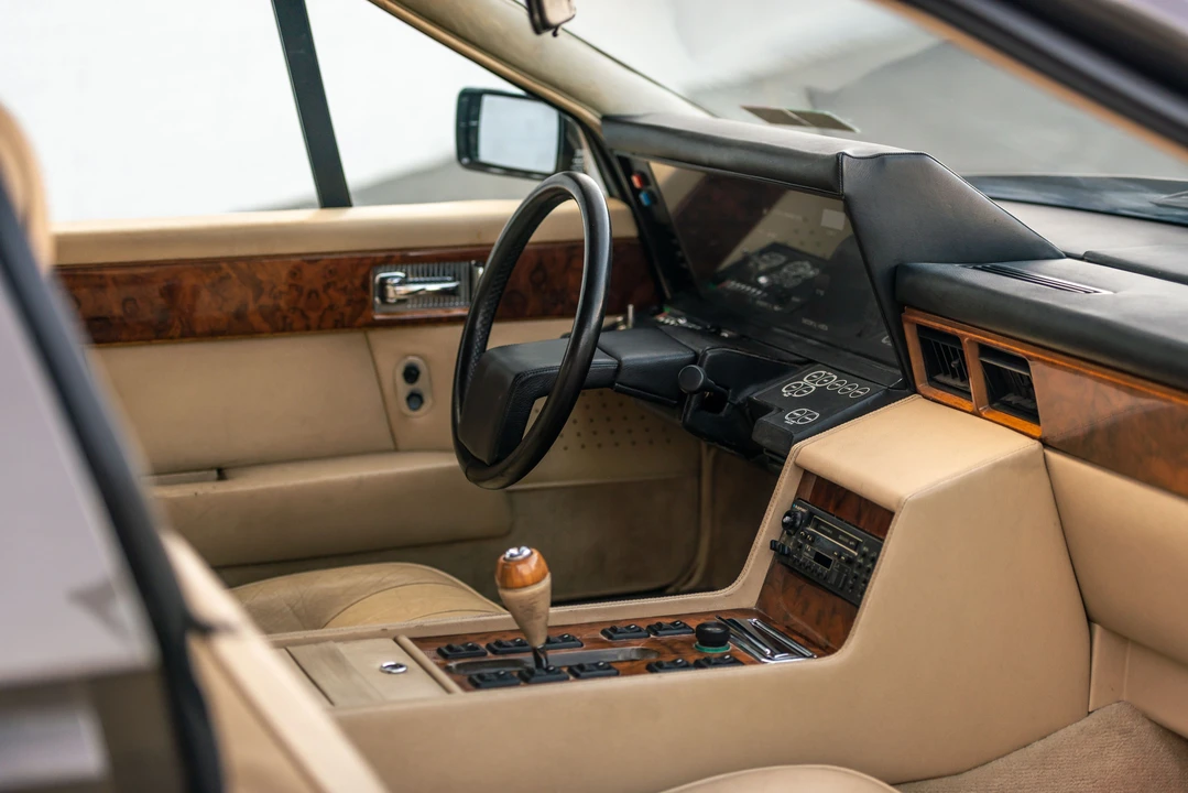 1984 Aston Martin Lagonda - Image 25 of 31