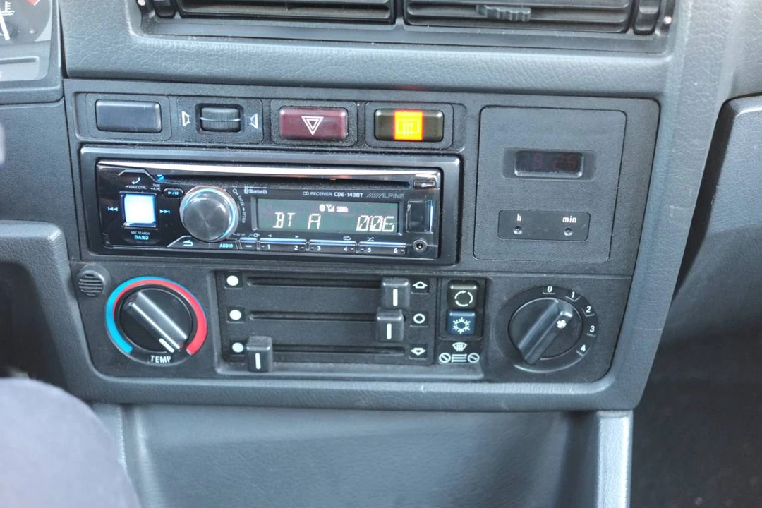 1984 BMW E30 3 Series - Image 7 of 8